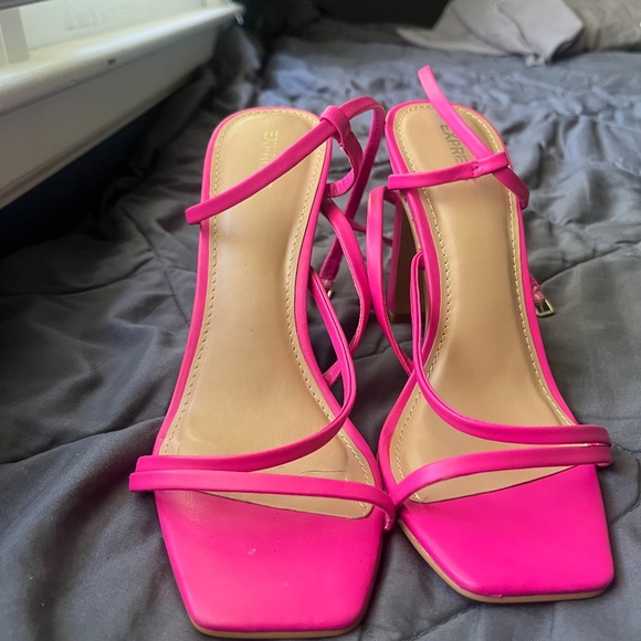 Pink express strap chunky heels size 9. - Picture 2 of 2